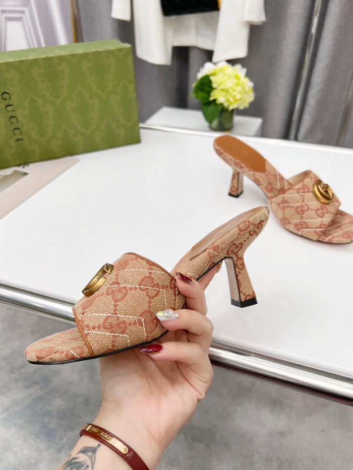 G*u*i heels