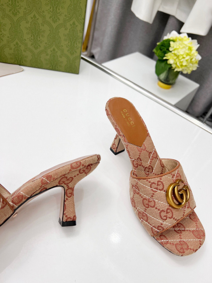 G*u*i heels