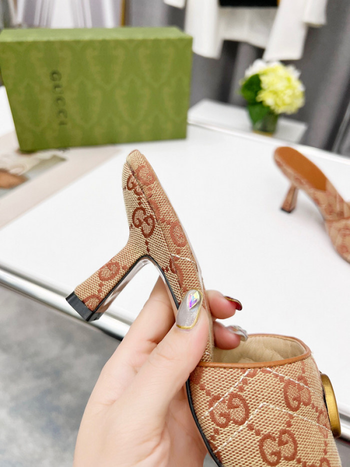 G*u*i heels