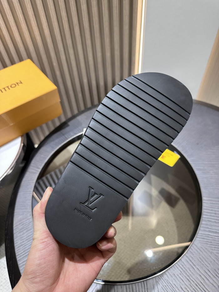 LO1_VTS SANDALS
