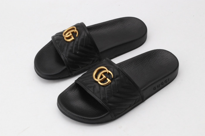 G*u*i sandal