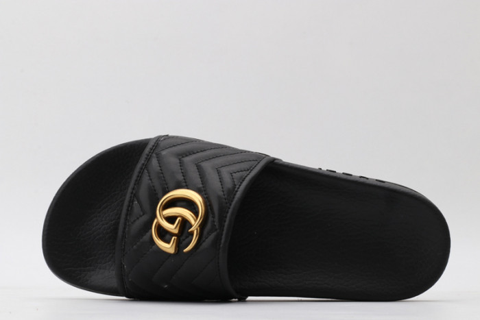 G*u*i sandal