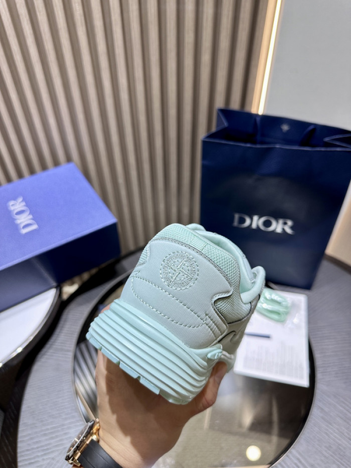 DIO B30 LowTop Sneaker