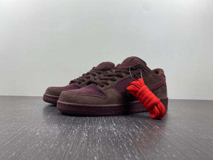Nike SB Dunk Low Valentine''s Day 2024 FN0619-600