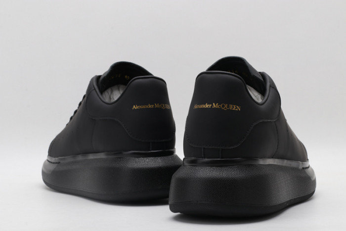 ALEXANDER MCQUEEN OVERSIZED