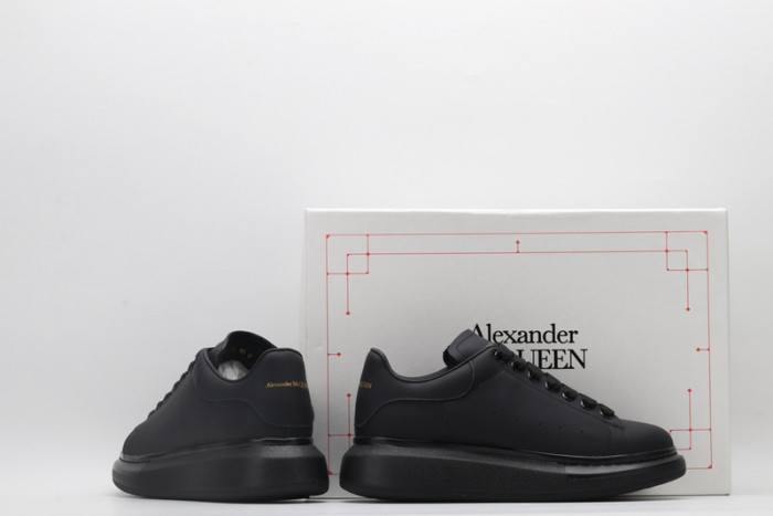 ALEXANDER MCQUEEN OVERSIZED