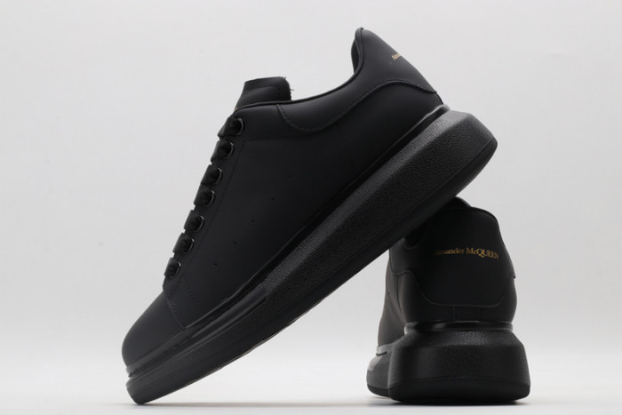 ALEXANDER MCQUEEN OVERSIZED