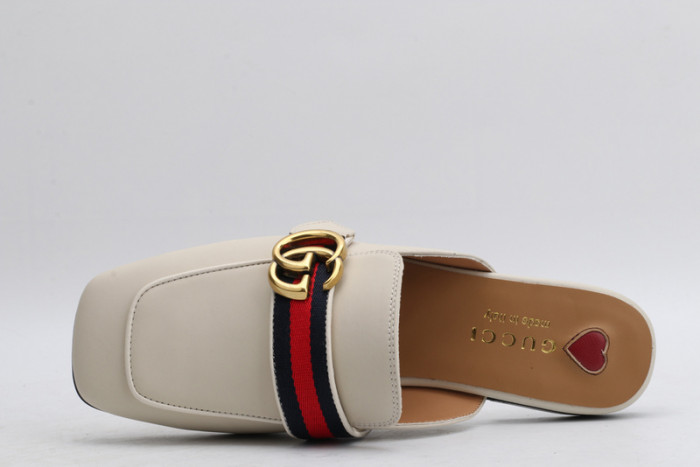 G*u*i  loafer