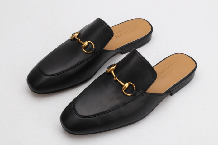 G*u*i  loafer