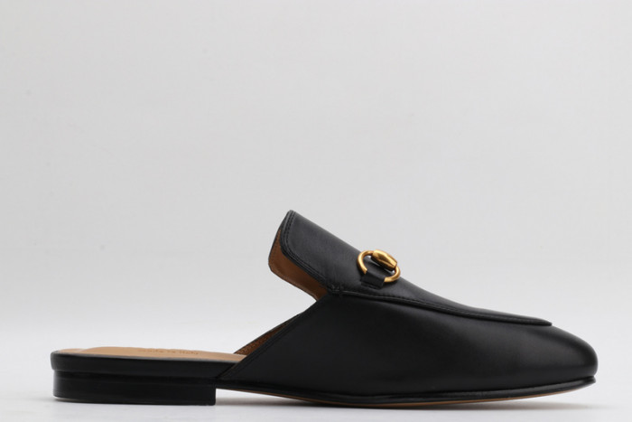 G*u*i  loafer