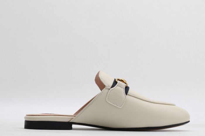 G*u*i  loafer
