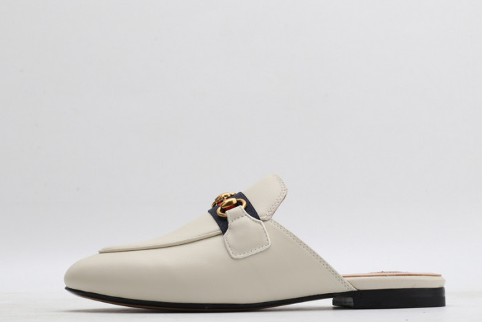 G*u*i  loafer