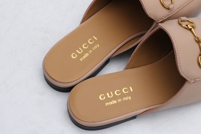 G*u*i loafer