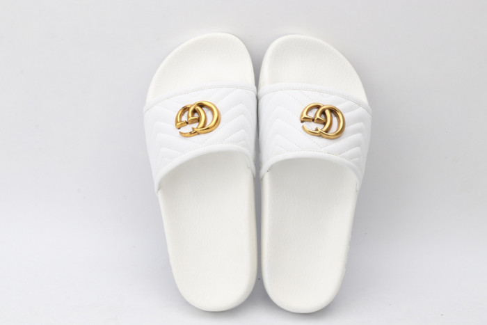 G*u*i sandal