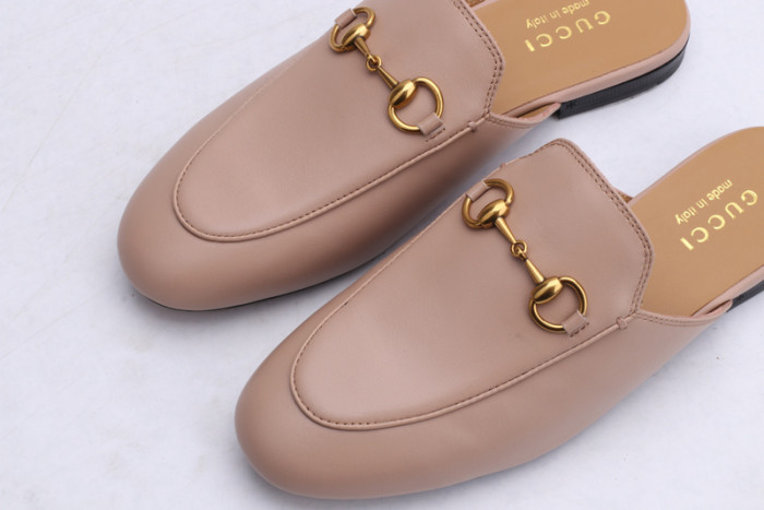 G*u*i loafer