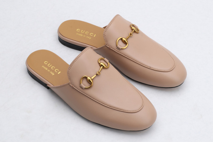 G*u*i loafer