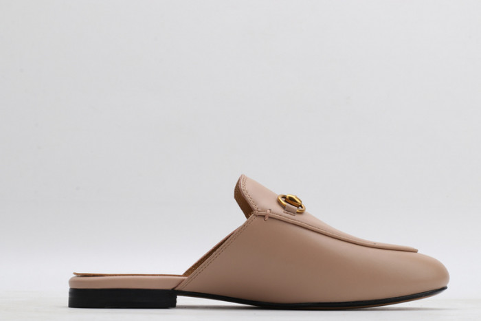 G*u*i loafer