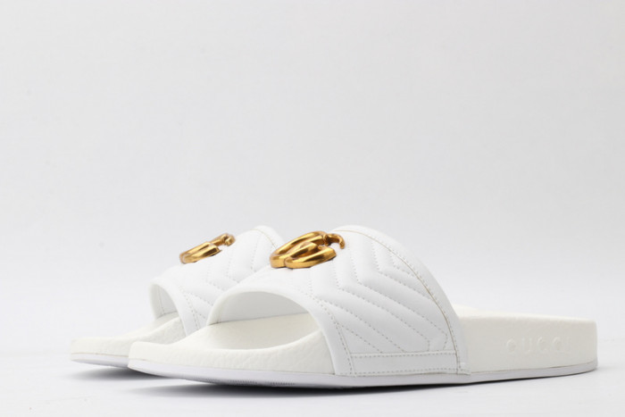 G*u*i sandal