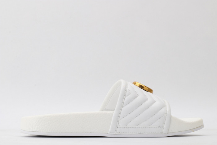 G*u*i sandal