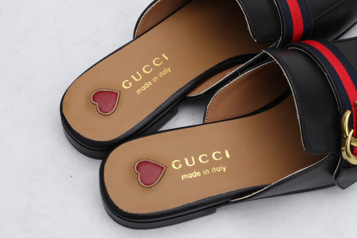 G*u*i loafer