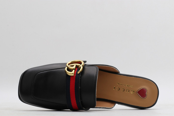 G*u*i loafer