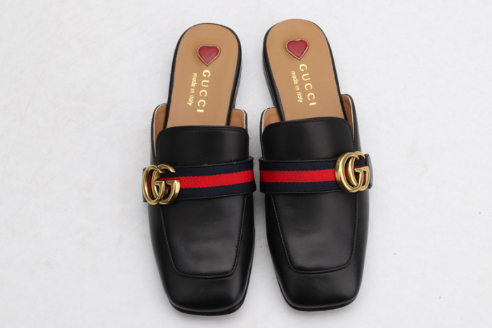 G*u*i loafer