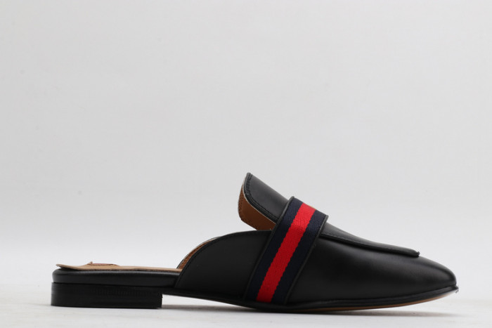 G*u*i loafer