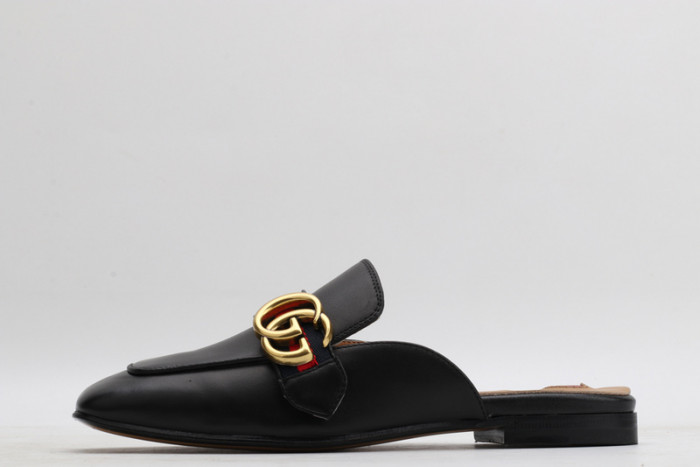 G*u*i loafer