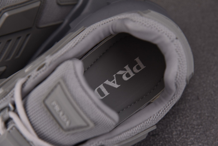 Pra*a sneaker