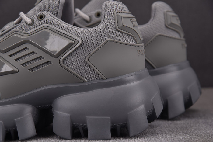 Pra*a sneaker