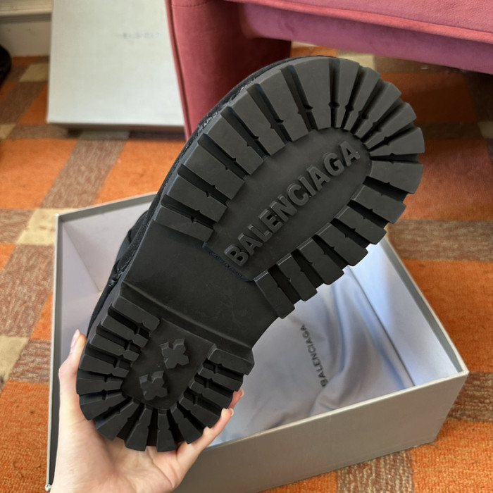 Ba*len*cia*ga brown alaska fur bootie