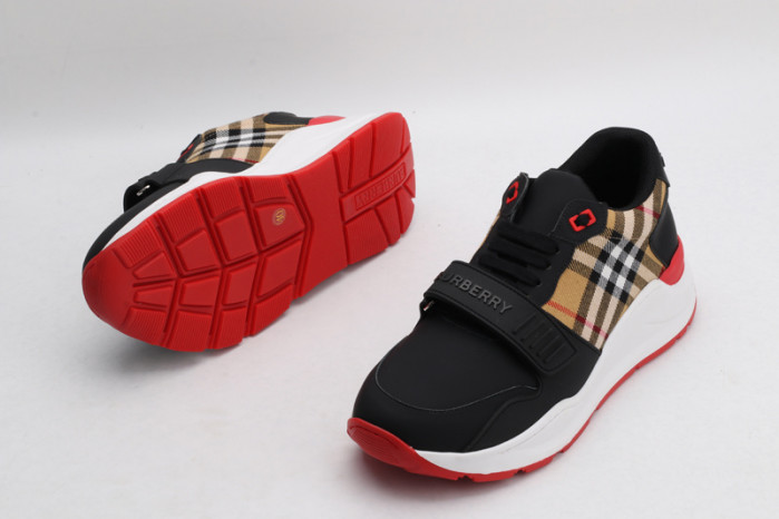 BUBERRY SNEAKER