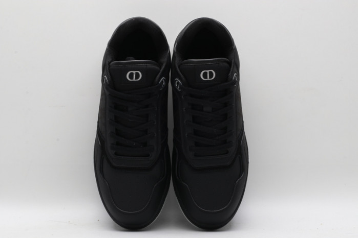 DIO* SNEAKER