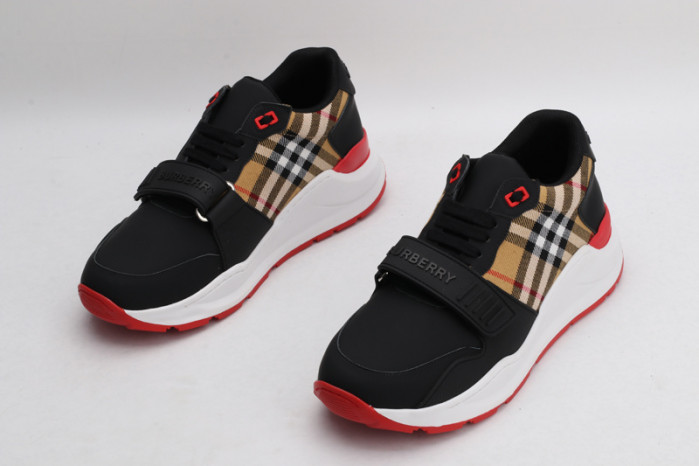 BUBERRY SNEAKER