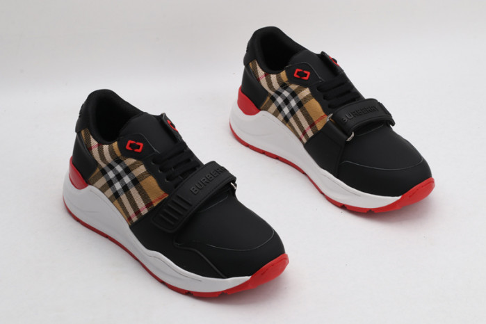 BUBERRY SNEAKER
