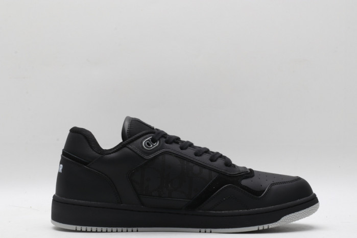 DIO* SNEAKER