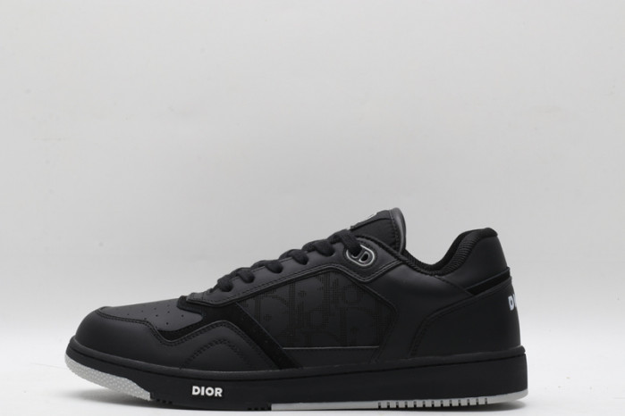 DIO* SNEAKER