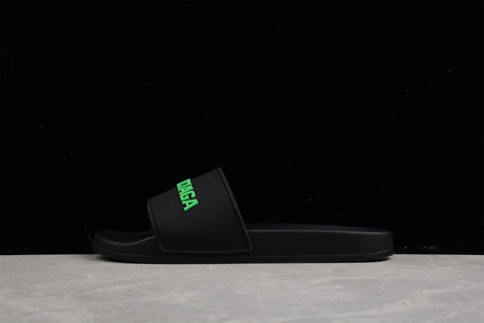 Ba*len*cia*ga slippers