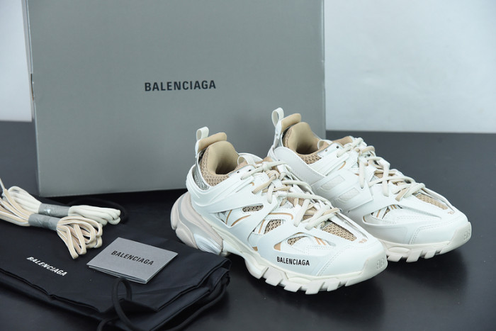 Ba*len*cia*ga track