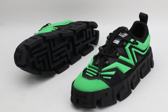 VERS SNEAKERS