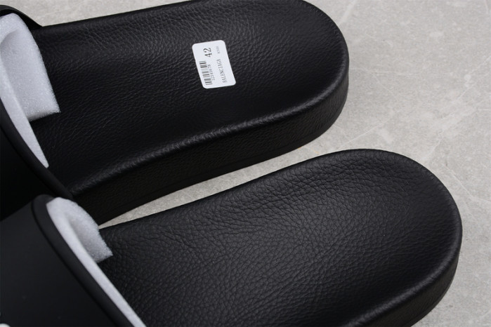 Ba*len*cia*ga slippers