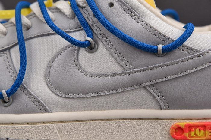 DUNK LOW 