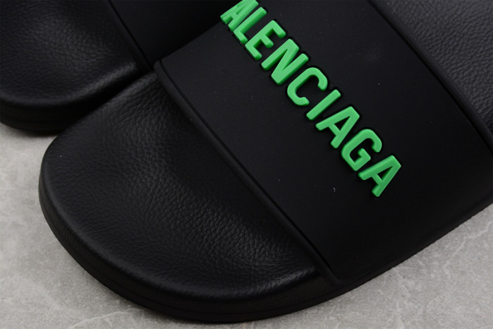 Ba*len*cia*ga slippers