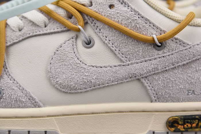 DUNK LOW 