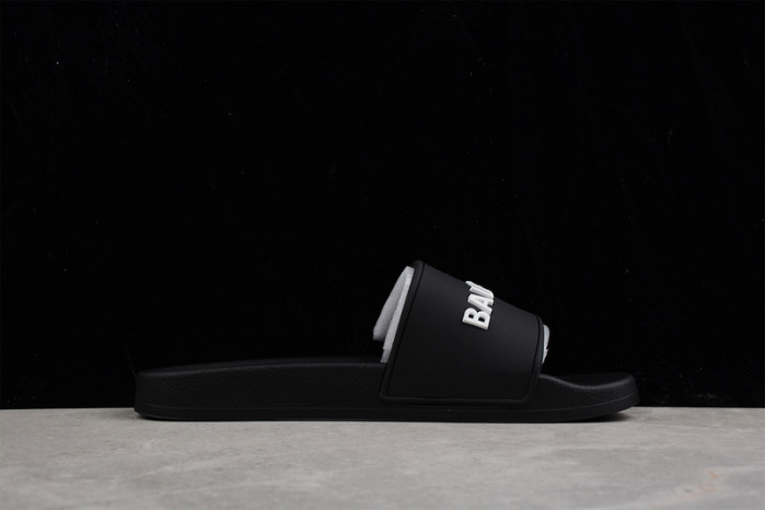 Ba*len*cia*ga slippers