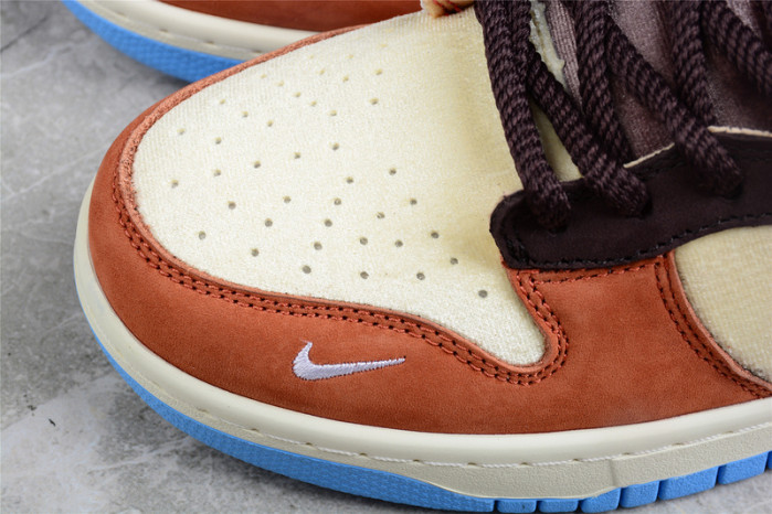 SOCIAL STATUS X DUNK MID 
