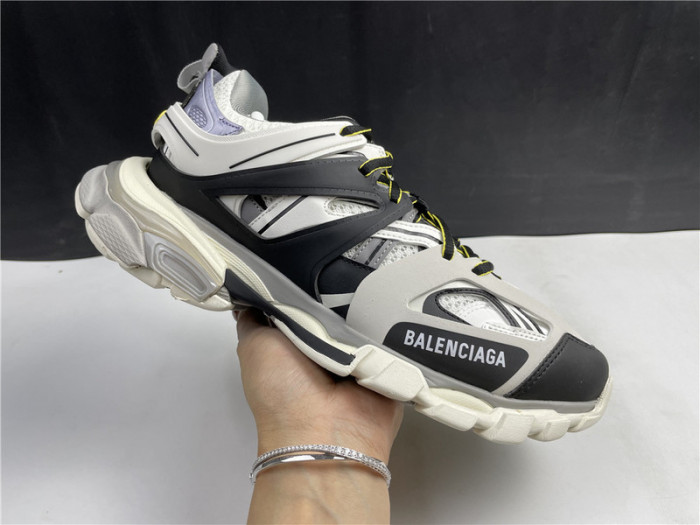 Ba*len*cia*ga track