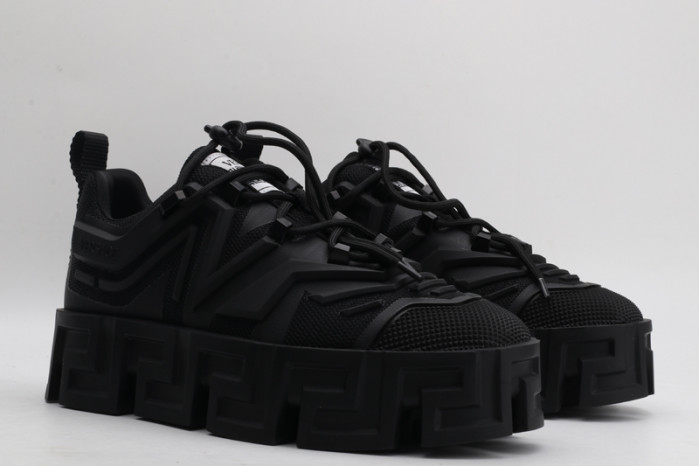 VERS SNEAKERS