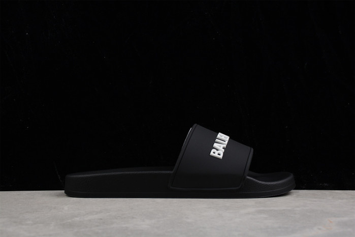 Ba*len*cia*ga slippers