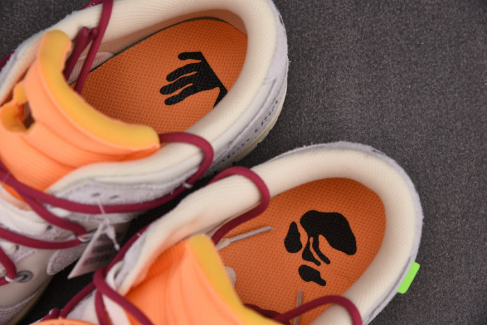 DUNK LOW 